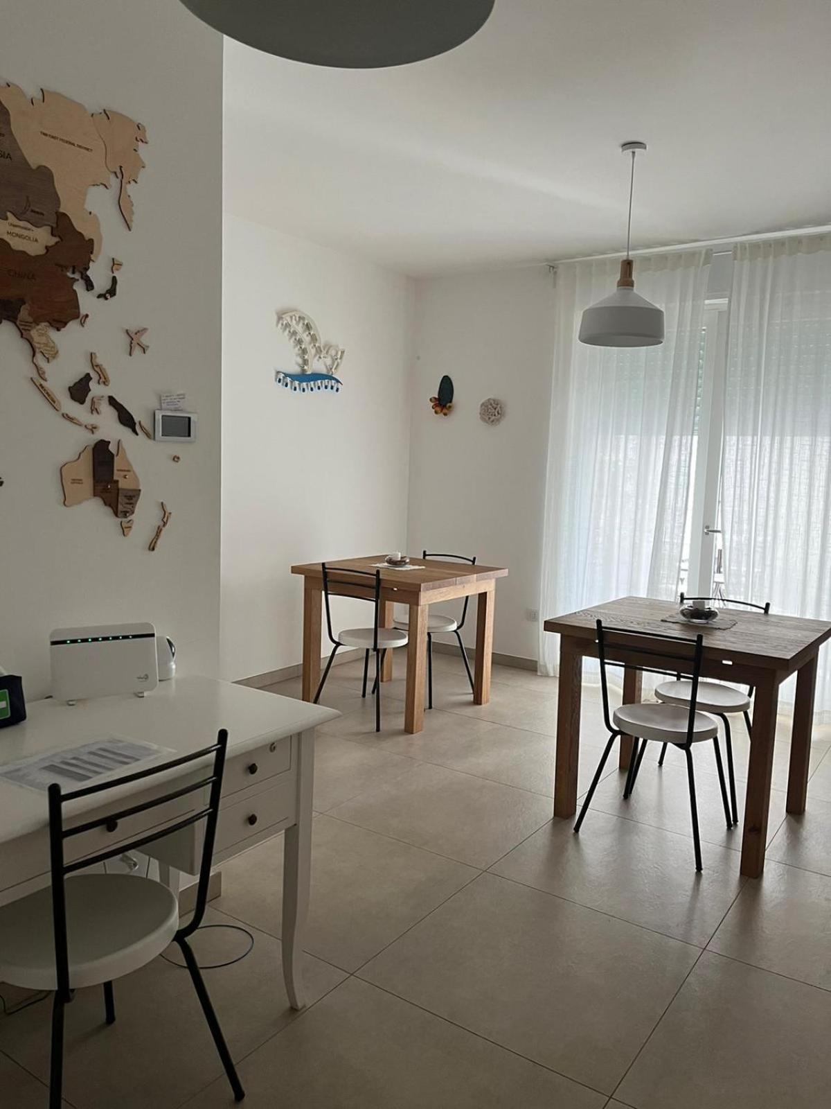 Le Rondini House Hotell Monopoli Exteriör bild